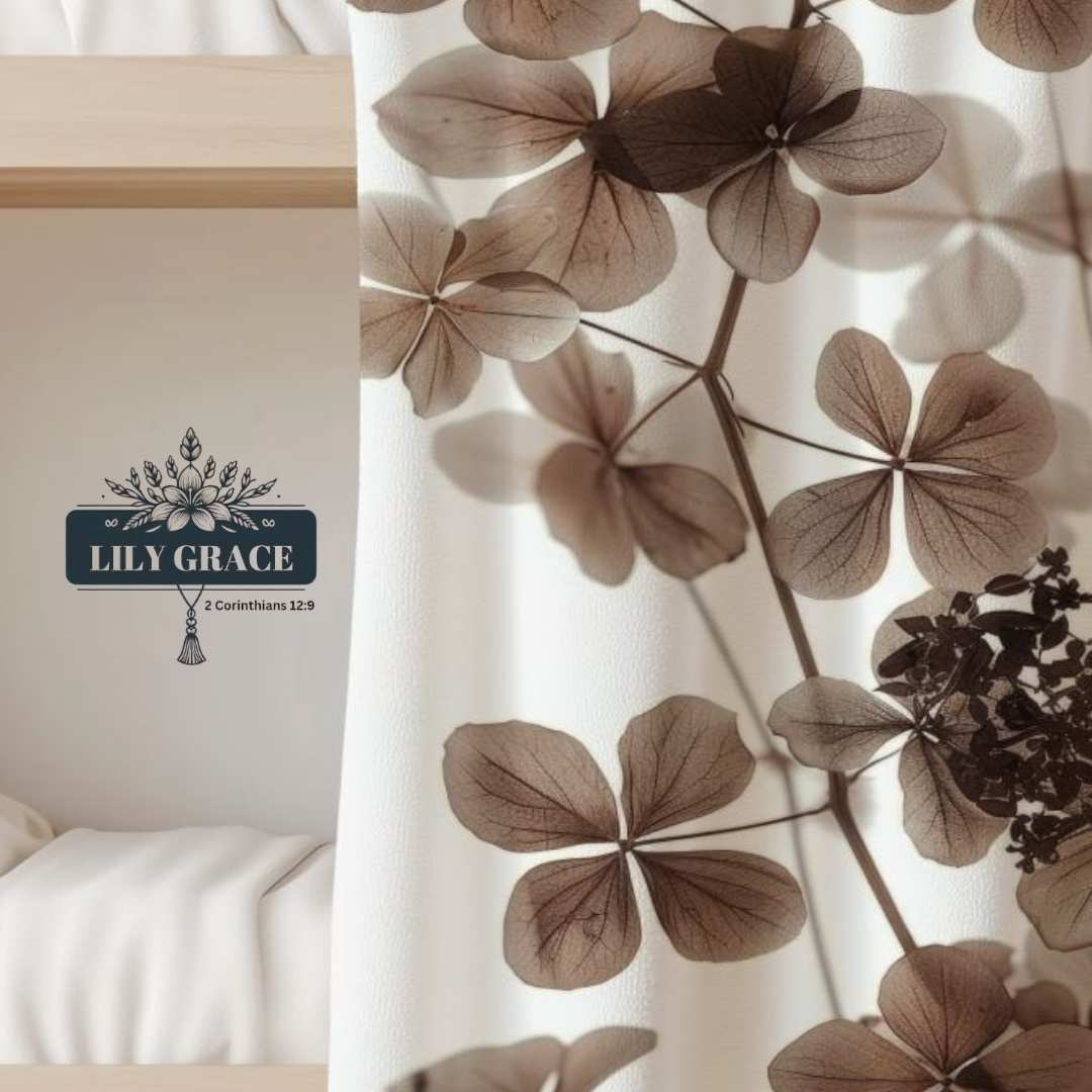 Soft floral detail fleece blanket 